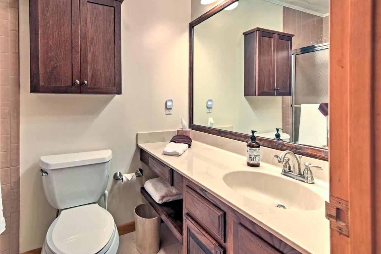 Beech Mountain Condo With Balcony, Walk To Resort! Экстерьер фото